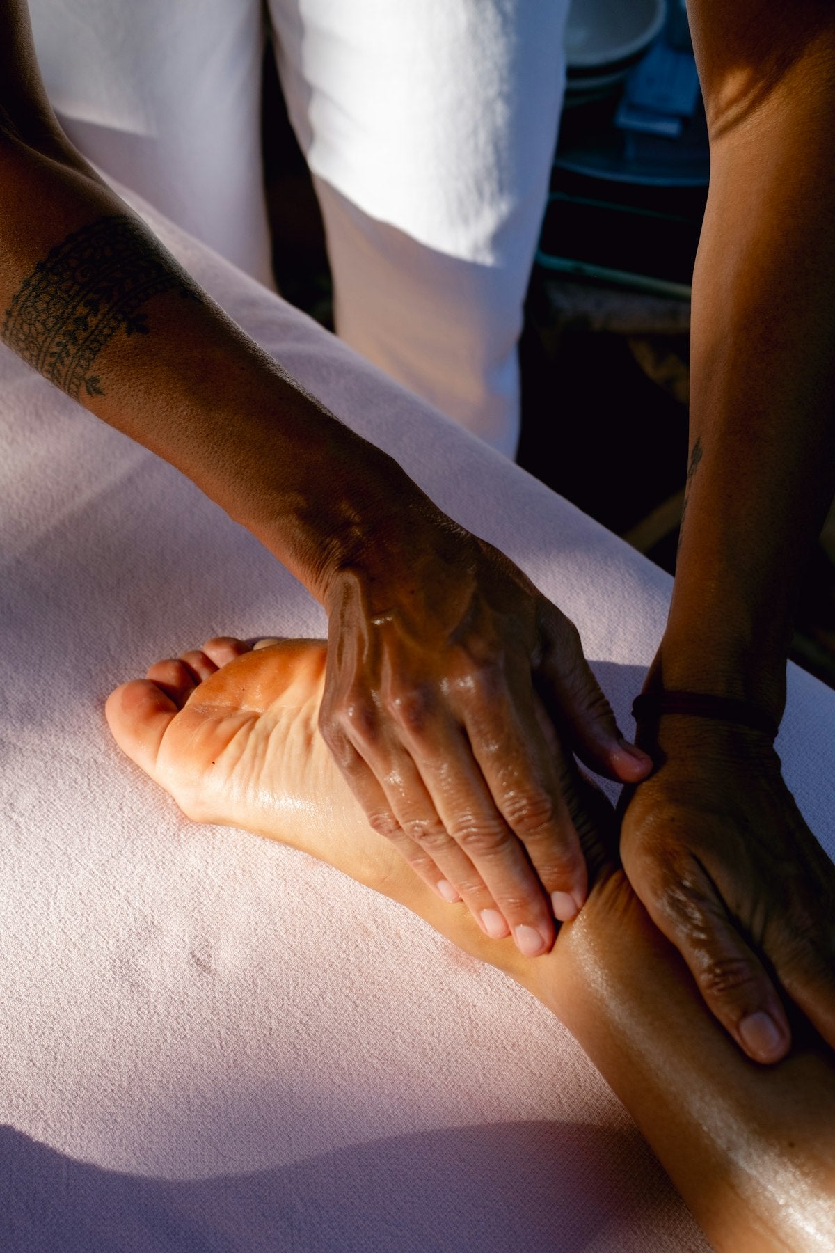 Relaxing foot massage at home with EMS therapy